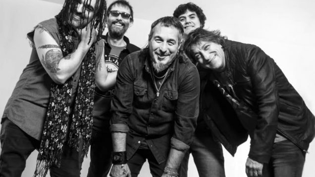 Conectadas – Mario Lazos